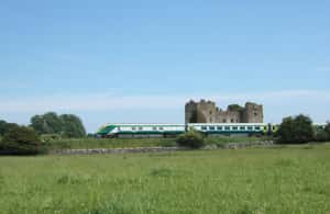 imagem n.3 de Excursão de comboio: Visita aos penhascos de Moher e ao castelo de Bunratty atividade em Bunratty, carregada pelo fornecedor