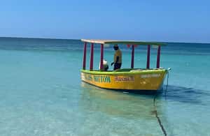 imagem n.4 de Passeio de barco em Negril 7 Miles Beach e Booby Cay saindo de Montego Bay atividade em Negril, carregada pelo fornecedor