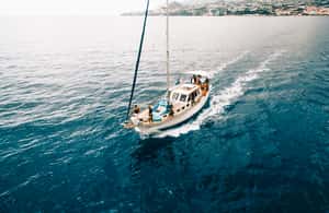 Immagine nº 4 di Funchal: tour in barca a vela al tramonto attività a Câmara de Lobos, caricata dal fornitore