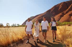 Image N°3 de Circuit de 3 jours et 2 nuits en camping à Uluru Kata Tjuta et Kings Canyon activité à Territoire du Nord, Australie, publiée par le prestataire