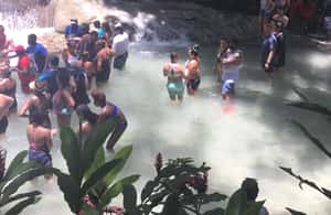 imagem n.3 de De Falmouth: Viagem de 1 dia a Dunn's River Falls e Ocho Rios atividade em Ocho Rios, carregada pelo fornecedor