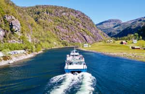 Bild Nr. 4 von Bergen: Mostraumen-Fjordkreuzfahrt mit lokalem Guide Aktivität in Modalen, hochgeladen vom Anbieter