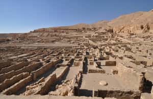 image n.4 of A Luxor Excursion to Habu Temple, Valley of Workers & Queens activity in Luxor, uploaded by supplier