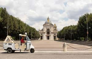 imagem n.3 de Assis: A vida de São Francisco por Tuk Tuk, condutor italiano atividade em Assis, Itália, carregada pelo fornecedor