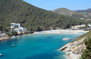 Image N°4 de Depuis l'est d'Ibiza : Transfert aller-retour en ferry de la ville d'Ibiza activité à Santa Eulària des Riu, publiée par le prestataire
