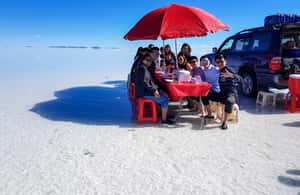imagem n.3 de De La Paz: Excursão de 5 dias em Uyuni e Lagoa Vermelha com passeio de ônibus atividade em Província de Sur Lipez, carregada pelo fornecedor