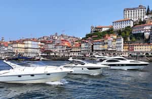 image n.3 of Porto: 6 Bridges Yacht Cruise with Wine & Snacks activity in Vila Nova de Gaia, uploaded by supplier