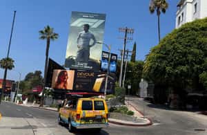 image n.3 of Los Angeles: Hollywood & Celebrity Homes Open-Air Bus Tour activity in Los Angeles, uploaded by supplier