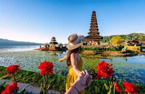 image n.4 of Bali: Lake Bratan, Handara Gate, Waterfall & Swing Tour activity in Bali, uploaded by supplier