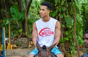 imagem n.3 de Ocho Rios: Blue Hole, White River Tubing e passeio a cavalo atividade em Jamaica, carregada pelo fornecedor