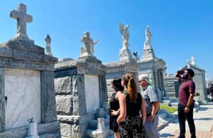 image n.4 of New Orleans: City Tour & Steamboat Daytime Jazz Cruise Combo activity in New Orleans, uploaded by supplier