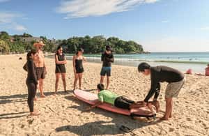 billede nr.4 af aktiviteten Phuket: Surf-lektion for begyndere i Kata Beach i Thailandbugten, uploadet af udbyder