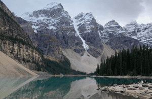 From Banff/Canmore: Moraine Lake & Lake Louise Experience