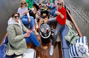 Bild Nr. 4 von Den Haag: Private Bootstour für bis zu 10 Personen Aktivität in Den Haag, hochgeladen vom Anbieter