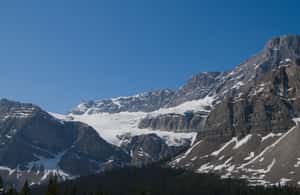 image n.4 of Banff : Day Tour : Lake Louise, Moraine Lake and Peyto Lake activity in Alberta, uploaded by supplier