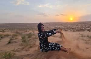 Immagine nº 3 di Giornata privata nel deserto con osservazione del tramonto attività a Regione al-Sharqiyya, caricata dal fornitore