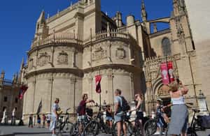 Bild Nr. 3 von Sevilla: Geführte Tour mit dem Elektrofahrrad Aktivität in Sevilla, hochgeladen vom Anbieter