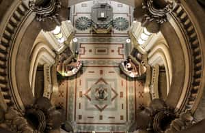 imagen n.º 3 de Buenos Aires: Palacio Barolo Tour nocturno guiado con vino actividad en Buenos Aires, subida por el proveedor