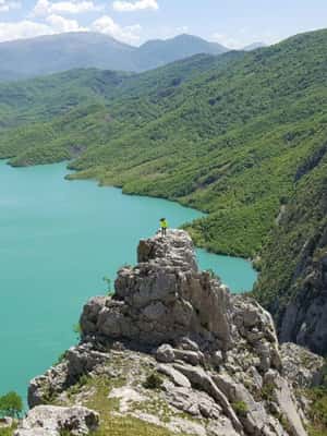 bilde nr.2 av Fra Tirana: Dagsutflukt til Bovillasjøen med eventyr og fotturer aktivitet i Tiranë, lastet opp av leverandør