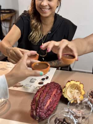 imagem n.2 de Guatapé: Oficina de Fabricação de Chocolate atividade em Guatapé, carregada pelo fornecedor