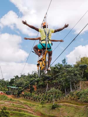 billede nr.2 af aktiviteten Fra San Juan: Zipline- og Toro-cykeltur med transport i Den centrale region, Puerto Rico, uploadet af udbyder