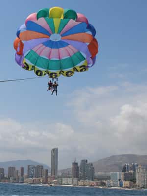 bilde nr.2 av Benidorm: Parasailing-opplevelse aktivitet i Benidorm, lastet opp av leverandør