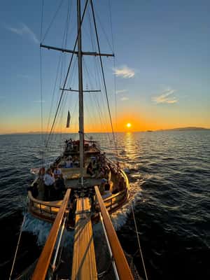 image n.2 of Athens Riviera Sunset Cruise with Food & Drinks Pairing activity in Athens, uploaded by supplier