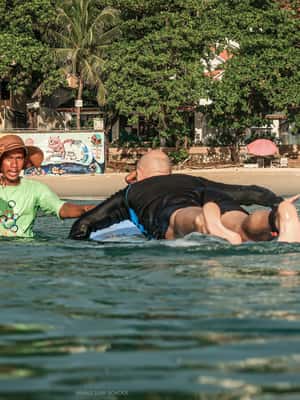 billede nr.2 af aktiviteten Phuket: Surf-lektion for begyndere i Kata Beach i Thailandbugten, uploadet af udbyder