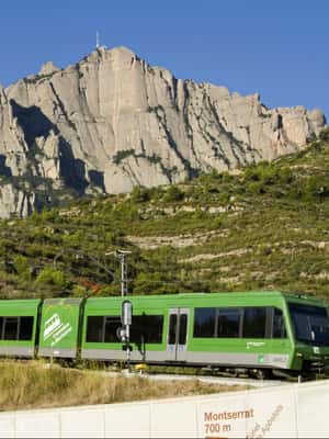 afbeelding n.2 van Vanuit Barcelona: Montserrat Tour, Tandradbaan & Licor Proeven activiteit in Catalonië, geüpload door aanbieder
