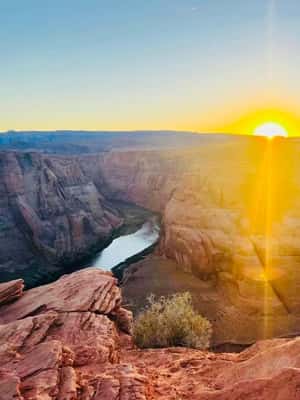 imagem n.2 de Las Vegas: Excursão de 2 dias em SUV ao Grand Canyon e ao Antelope Canyon atividade em Kingman, carregada pelo fornecedor