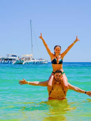 afbeelding n.2 van Albufeira: Rondvaart met strand-BBQ en open bar activiteit in Albufeira, geüpload door aanbieder
