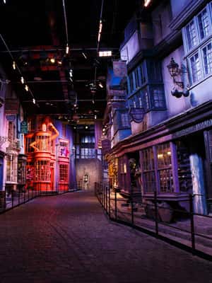 image n.2 of London: Warner Bros. Studio Tour and Morning Train Ticket activity in London, uploaded by supplier