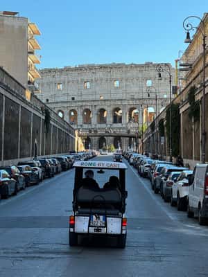 Image N°2 de Rome en 3 heures avec visite privée en voiturette de golf et dégustation de mets activité à Rome, publiée par le prestataire