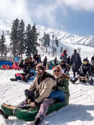 image n.2 of 2 Nights 3 Days Sonmarg Snowfall Tour activity in Jammu and Kashmir, uploaded by supplier