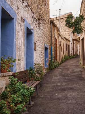 bild nr.2 av Från Paphos: Höjdpunkter i Larnaca med Lefkara & Nicosia aktivitet i Larnaca, uppladdad av arrangören