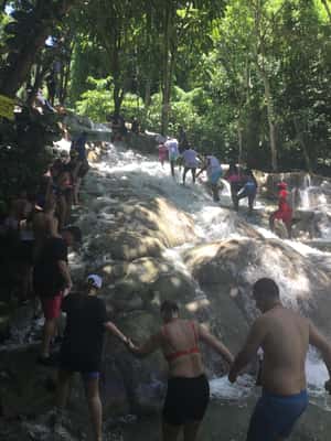 imagem n.2 de De Falmouth: Viagem de 1 dia a Dunn's River Falls e Ocho Rios atividade em Ocho Rios, carregada pelo fornecedor