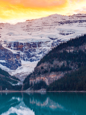 From Canmore/ Banff: Sunrise Moraine Lake and Lake Louise
