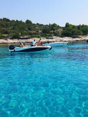 billede nr.2 af aktiviteten Fra Trogir: Privat halvdagstur med speedbåd til Den Blå Lagune i Dalmatien, uploadet af udbyder