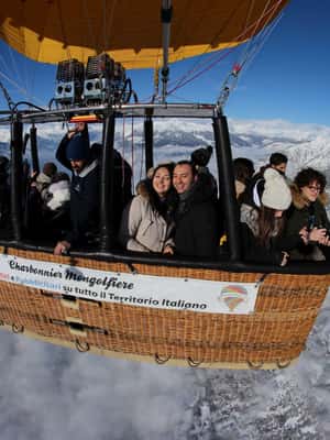 afbeelding n.2 van Aosta: Luchtballonvlucht met uitzicht op de bergen activiteit in Piëmont, geüpload door aanbieder
