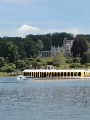 image n.2 of Potsdam: Palace Tour by Boat activity in Potsdam, uploaded by supplier