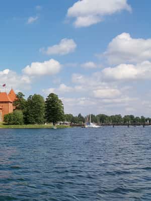 Image N°2 de Depuis Vilnius : Kaunas, Trakai et la forêt de Paneriai activité à Trakai, publiée par le prestataire