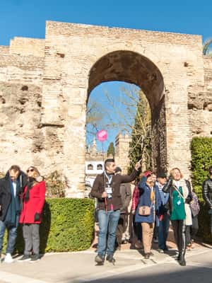 Immagine nº 2 di Siviglia: Biglietto d'ingresso all'Alcázar e alla Cattedrale e tour guidato attività a Siviglia, caricata dal fornitore