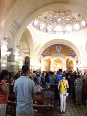 imagen n.º 2 de Desde San Sebastián: Lourdes Tour privado de día completo actividad en Lourdes, subida por el proveedor