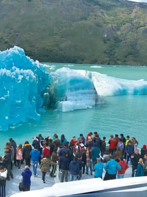 image n.2 of El Calafate: Glaciers Gourmet Experience - Full Day Cruise activity in Santa Cruz Province, uploaded by supplier