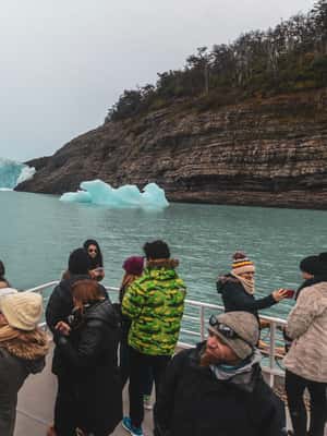 imagem n.2 de El Calafate: Glaciar Perito Moreno e cruzeiro de barco opcional atividade em Santa Cruz (Província), carregada pelo fornecedor
