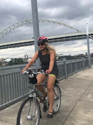 image n.2 of Bike Portland: Bridges, Neighborhoods, Poetry, and Roses activity in Portland, Oregon, uploaded by supplier