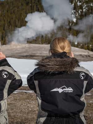 bilde nr.2 av Jackson: Snøscootertur til Old Faithful i Yellowstone aktivitet i Wyoming, lastet opp av leverandør