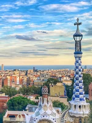 imagen n.º 2 de Barcelona: Visita guiada al Park Güell con entrada actividad en Barcelona, subida por el proveedor