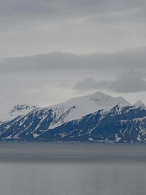 image n.2 of From Longyearbyen photo tour: Mysterious Barentsburg activity in Norway, uploaded by supplier