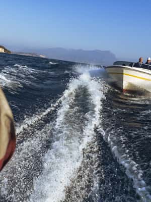 image n.2 of Sirmione: Scenic Afternoon Boat Cruise with Prosecco & Snack activity in San Felice del Benaco, uploaded by supplier
